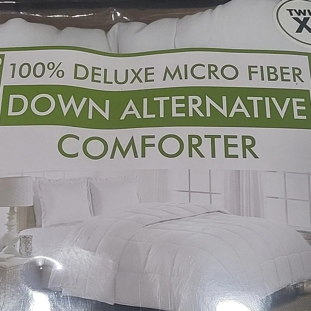 Living Quarters White Down Alternative Comforter